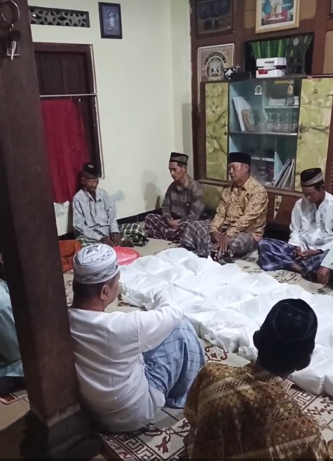 Tahlilan 2 tahunan bp. Ngadiran dusun Grogolan