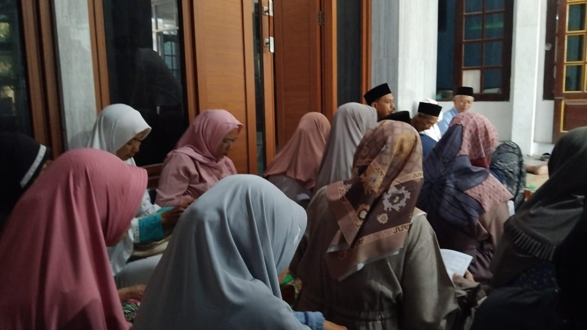 Pengajian rutin minggu pagi di pp sirojul ummah ngemplak asem