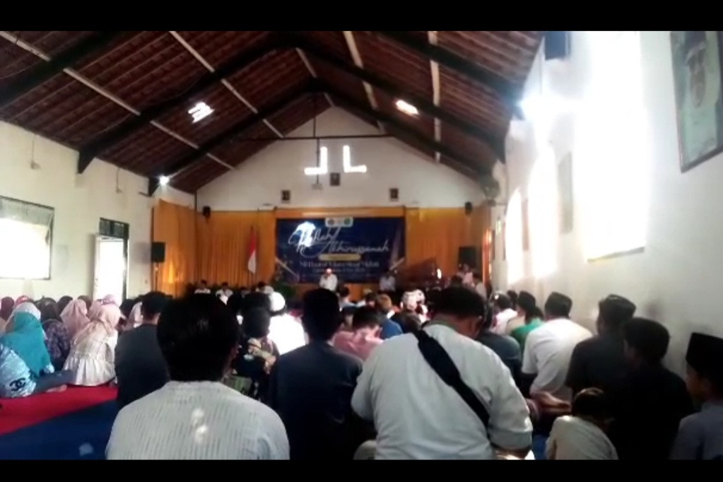 Pengajian rutin  MI DAARUL 'ULUM dr dsn meces