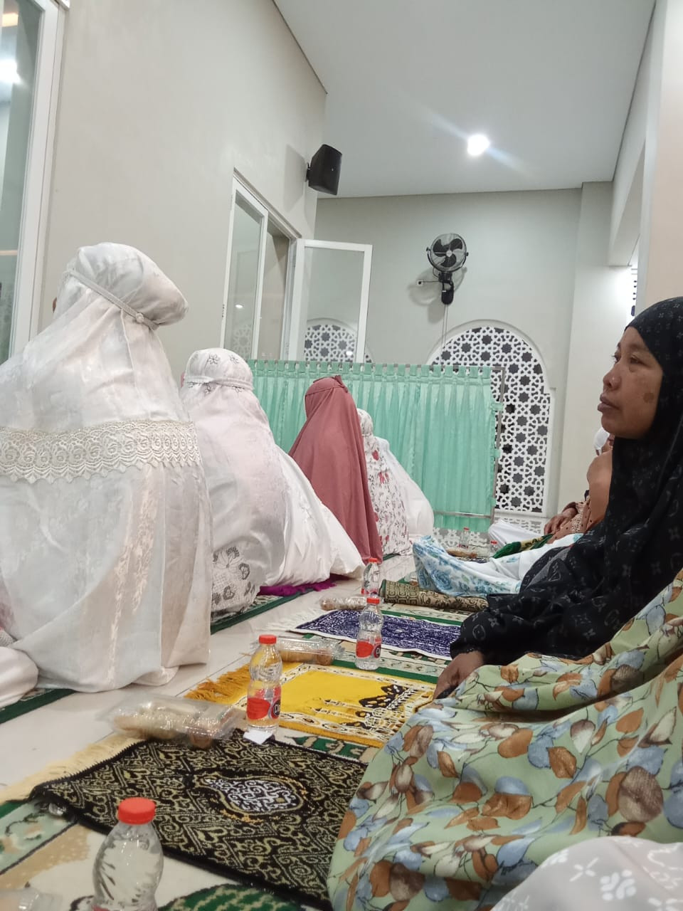 Pengajian Minggu pagi di masjid ngemplak1