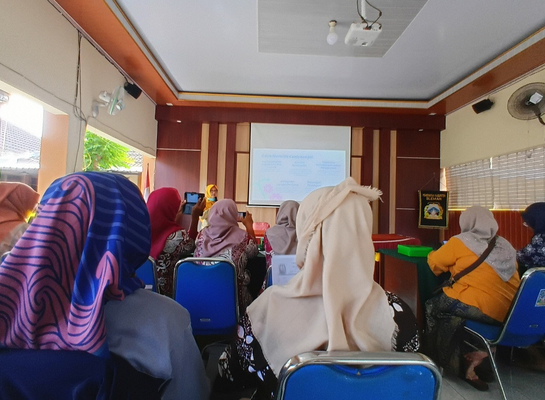 Kader sapen mengikuti penjaringan akseptor KB MKJP