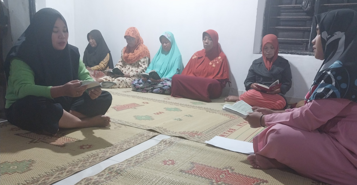 Yasinan rutin mlm jumat rt 03 dsn meces