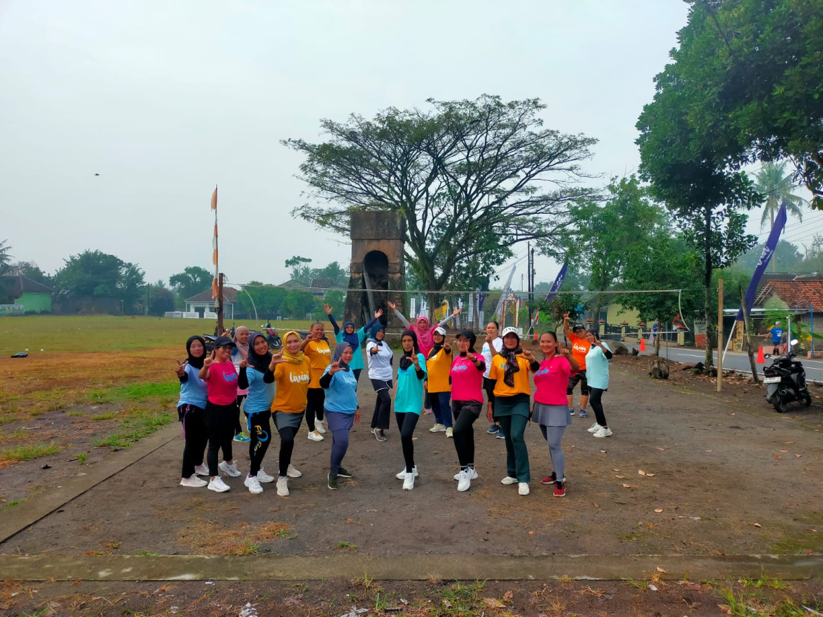 Senam minggu pagi warga sapen