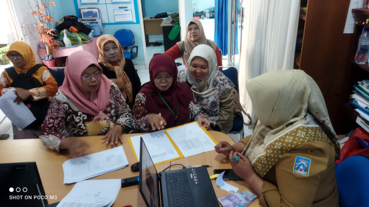 Ppkbd umbulmartani menyerahkan laporan tpk