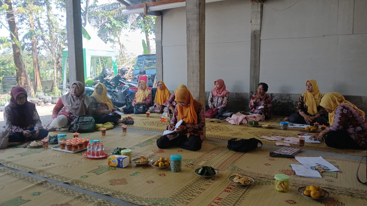 Ppkbd umbulmartani mengikuti pertemuan kelkmpok 2