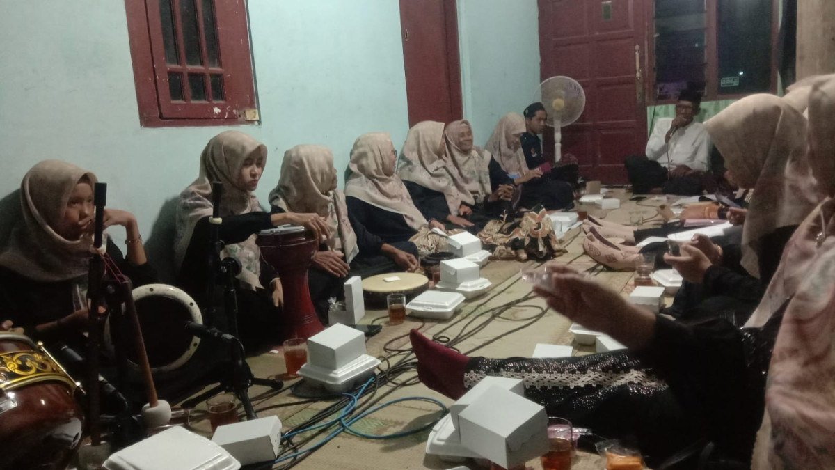 Hadroh dan pengajian memperingati 1Muharom