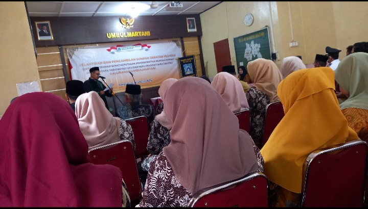 Dukuh lodadi menghadiri pelantikan pamong kalurahan Umbulmartani