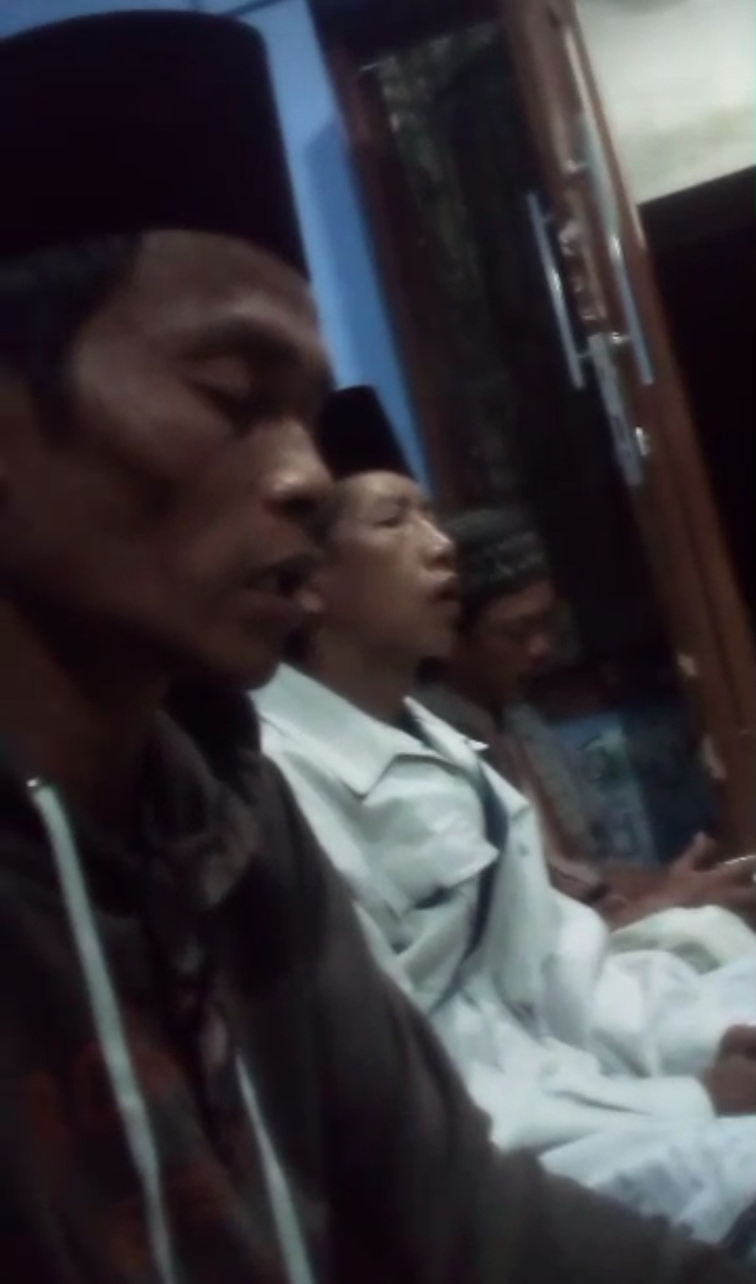 Yasinan bapak bapak dusun meces