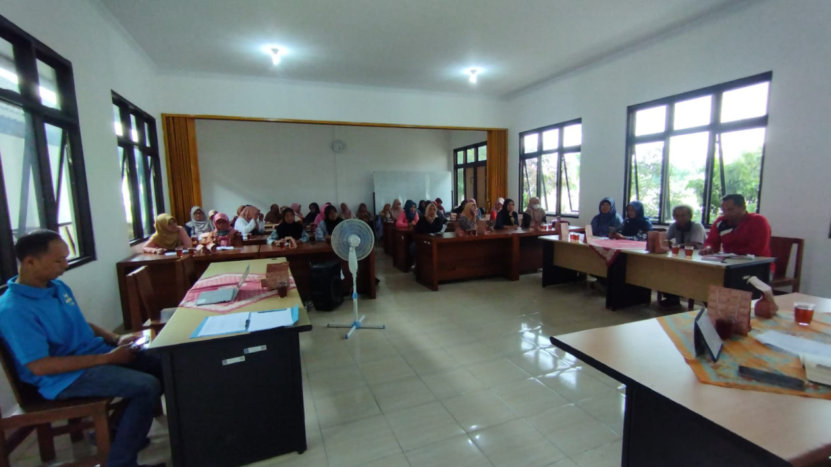 Diskusi fokom kwt warga dusun sapen