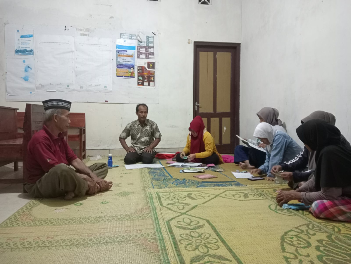 Pertemuan dasawisma rt 04