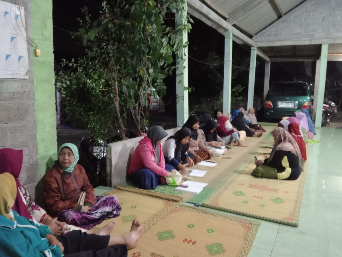 Pertemuan  lpm Dusun  tanjung