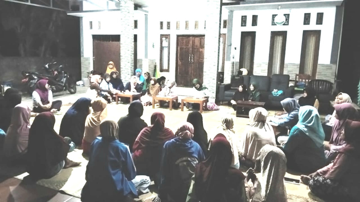 Pertemuan PKK dusun Sapen