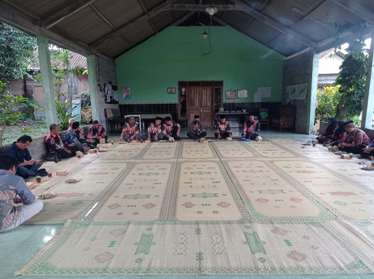 Pertemuan Cokro Pamungkas Oleh bapak dukuh Puntuk