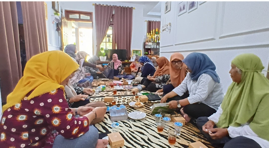 Kader sapen mengikuti pertemuan imp kelompok 2