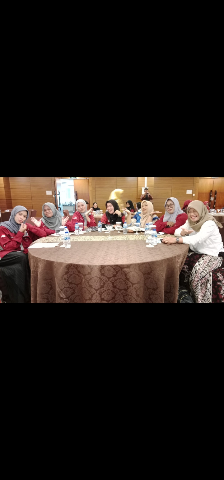 Warga Dusun Medelan mengikuti Bimtek