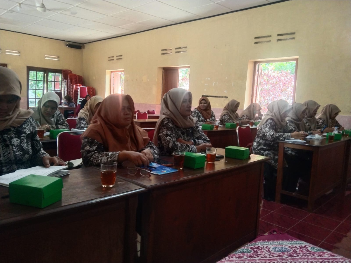 Pertemuan Rutin pkk .kader ngemplak 2