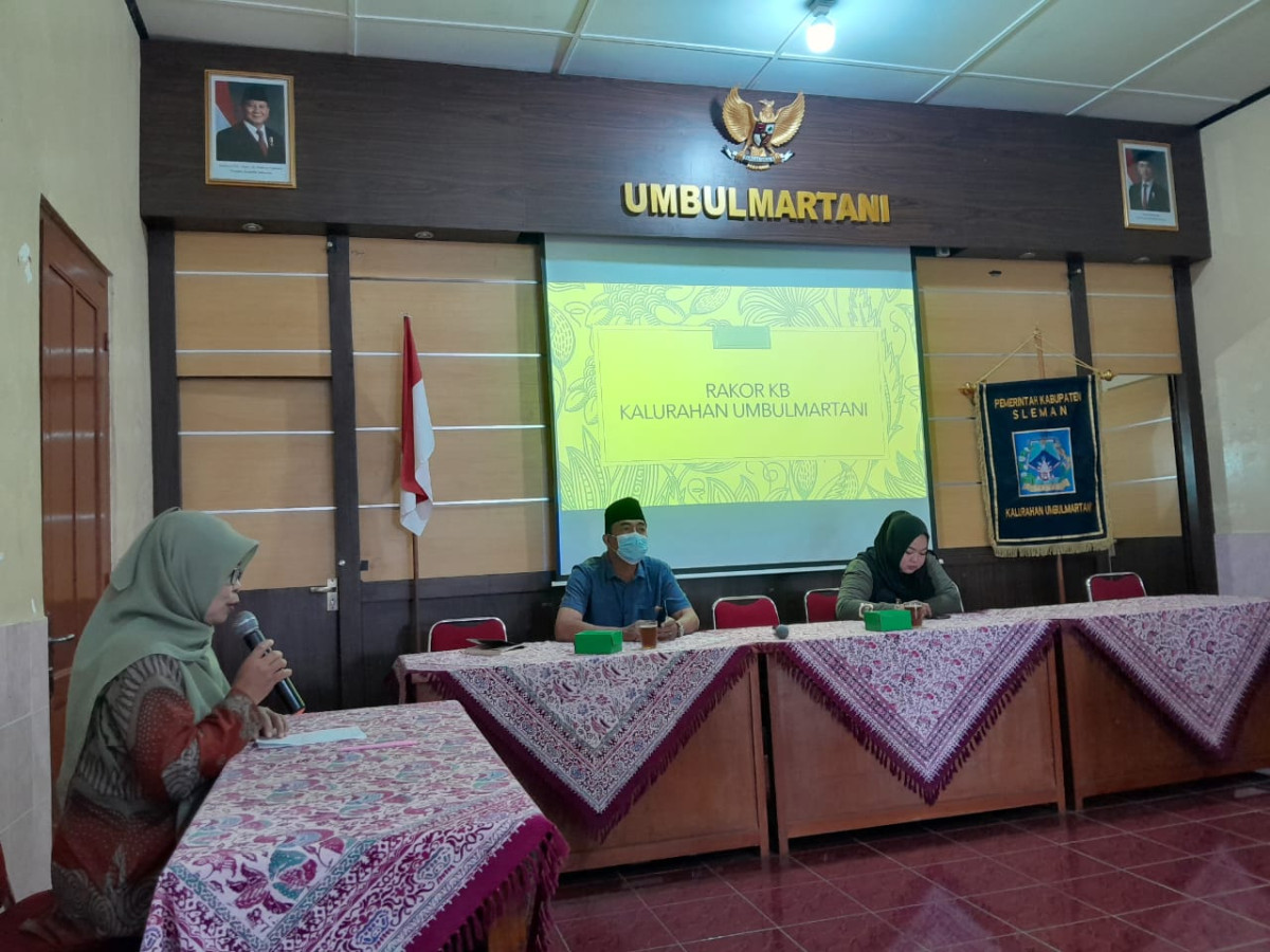 Kader cilikan menghadiri rakor kb kalurahan