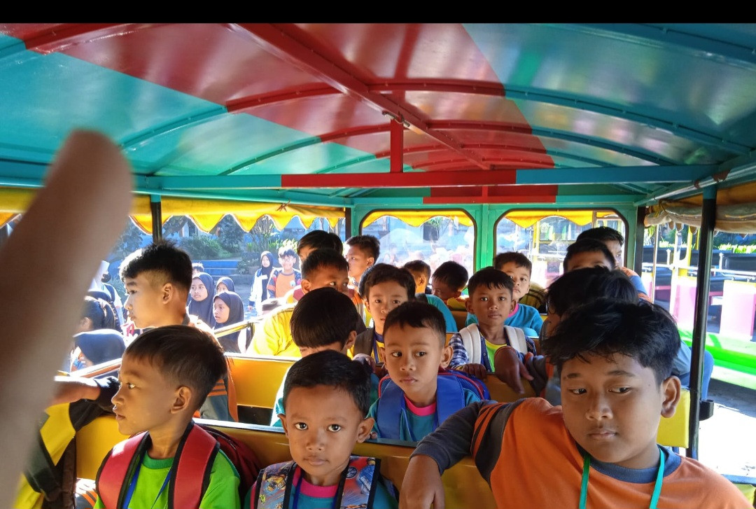 Kegiatan mpls kunjungan ke luar dr dsm meces