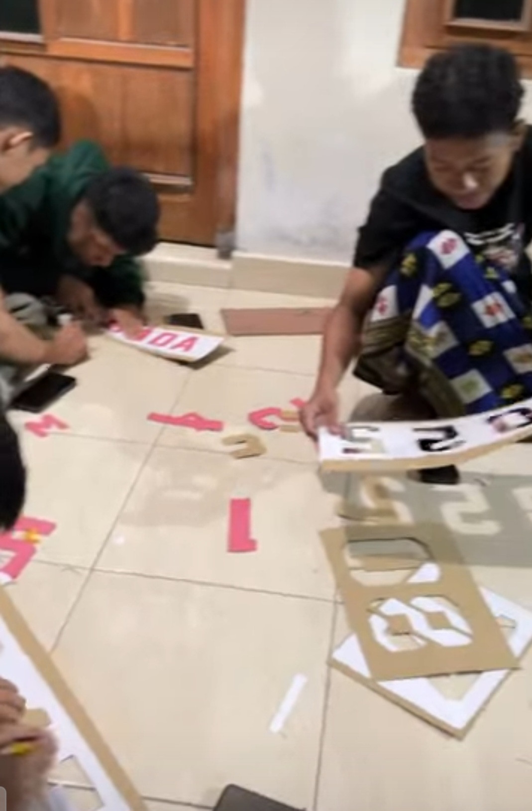 Persiapan penulisan gapura dsn meces