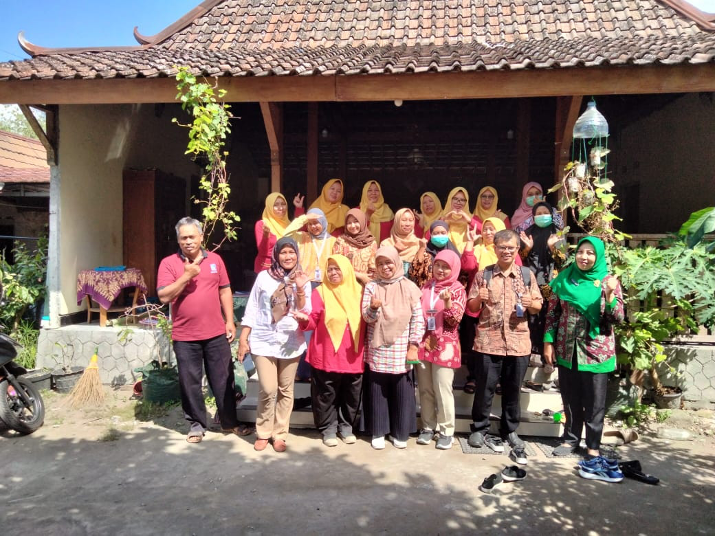 Kader sapen mengikuti posyandu ILP