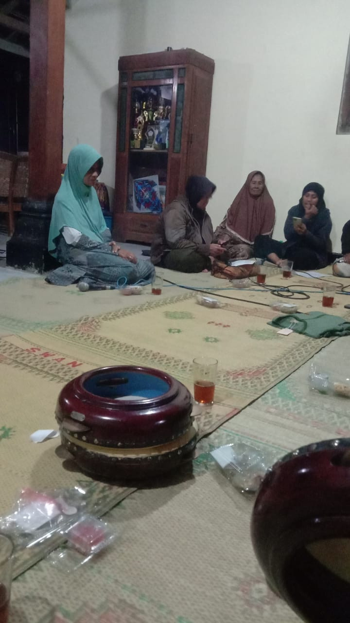 Latihan Hadroh dari warga Dusun ngemplak1