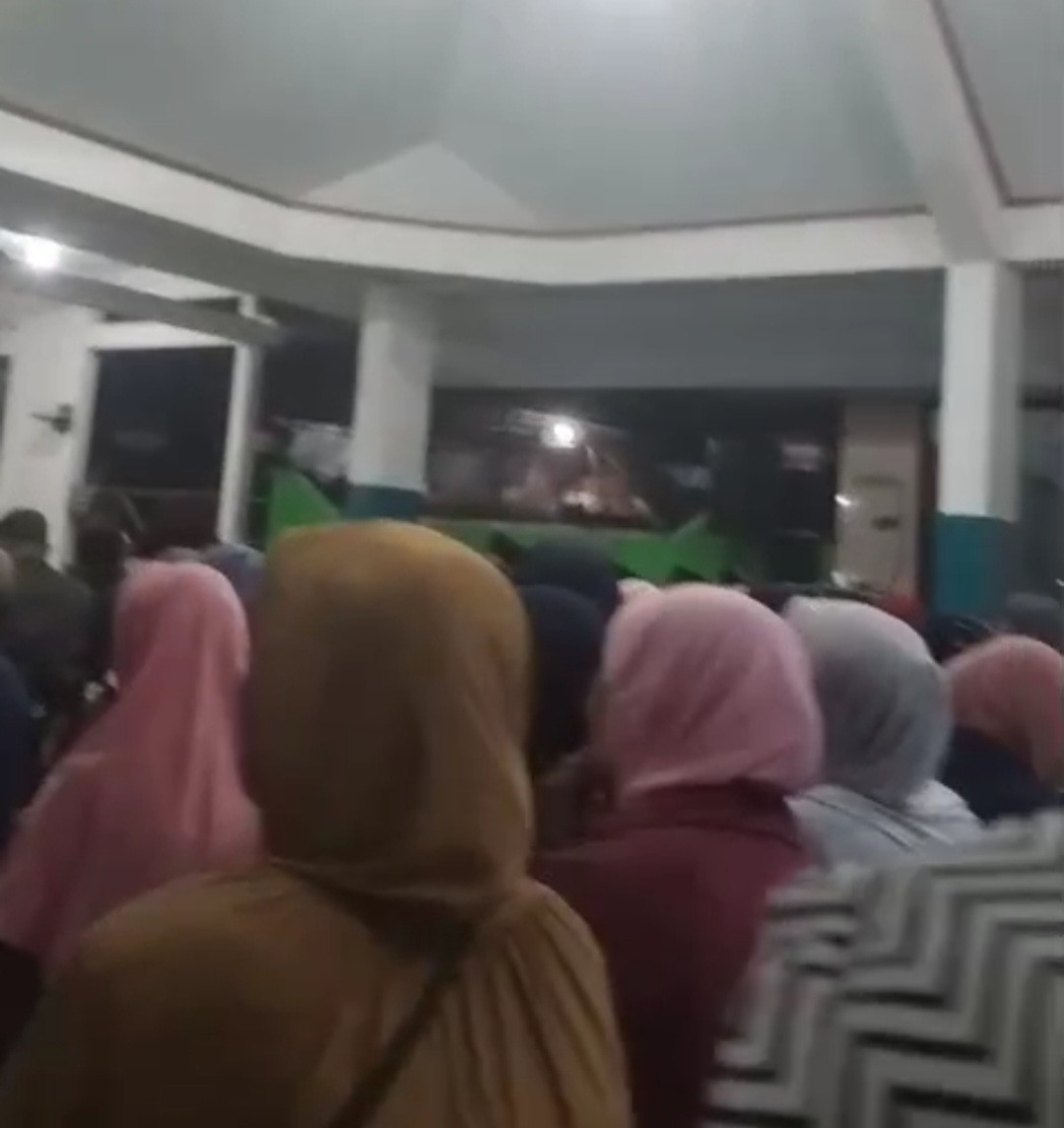 Pengajian dilokasi saparan dr dsn meced