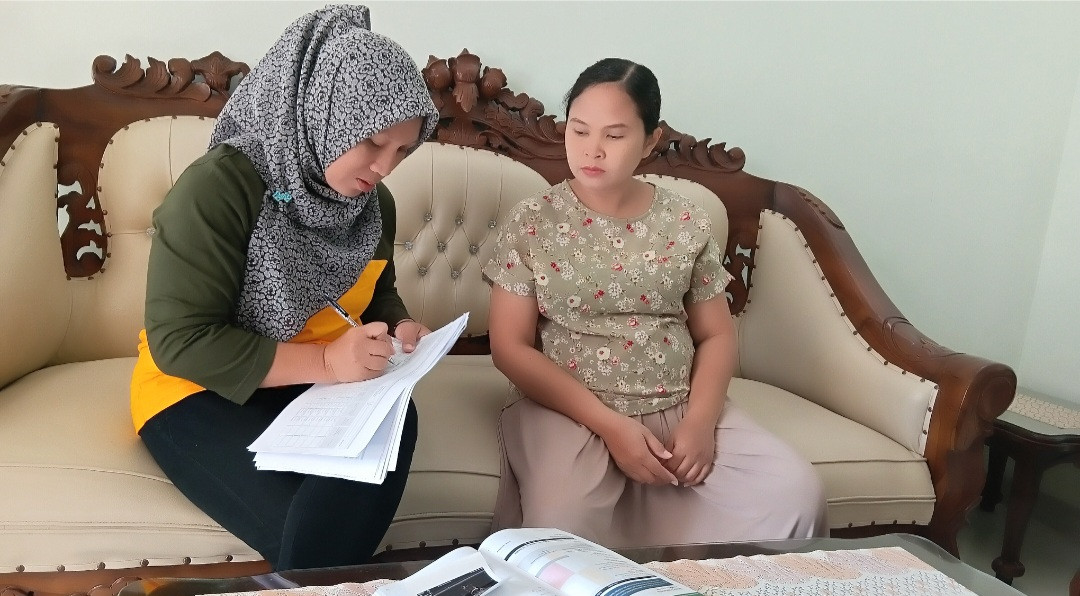 Kunjungan bumil oleh kader sapen