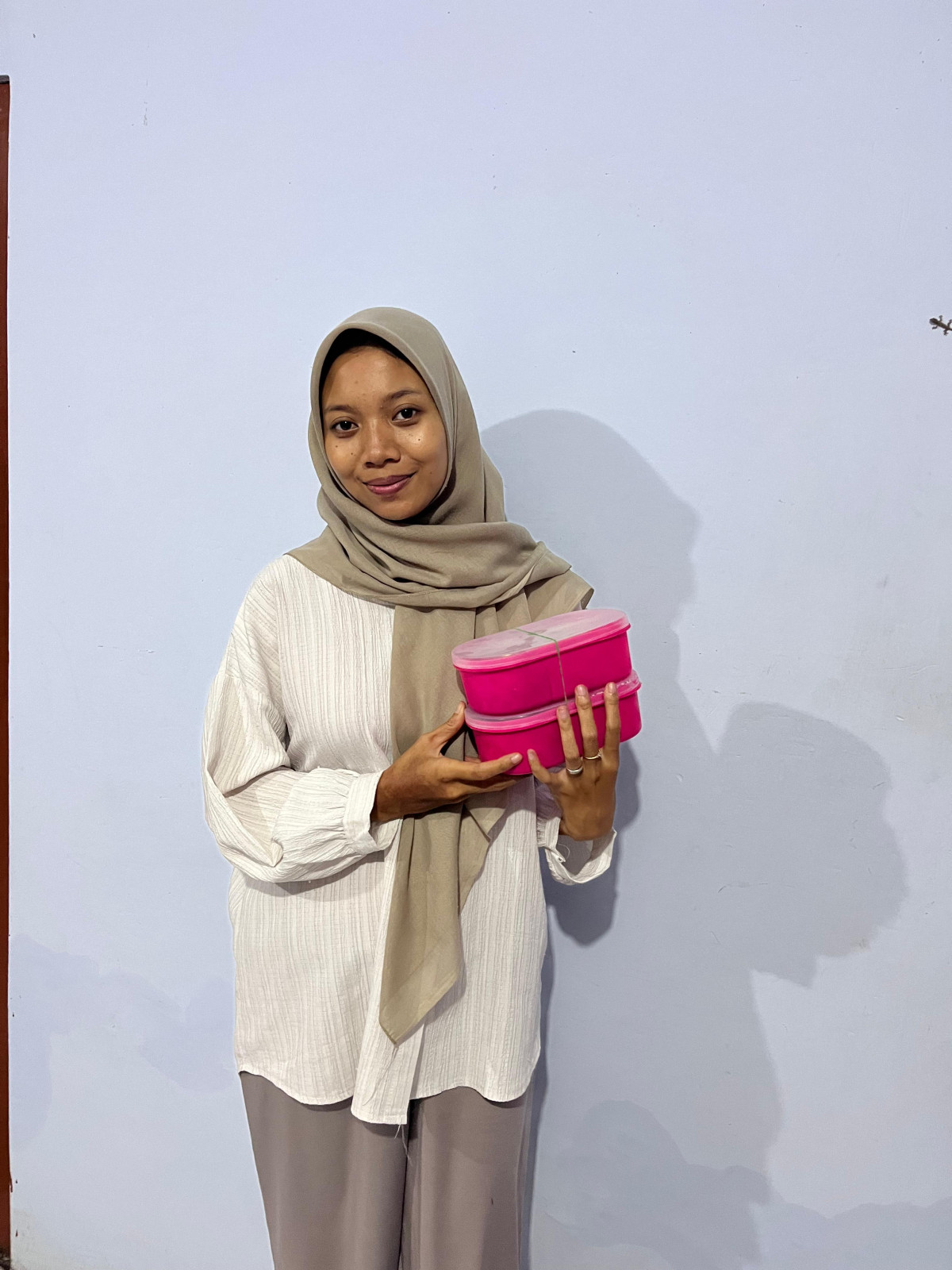 Kader cilikan mengantar pmt lokal