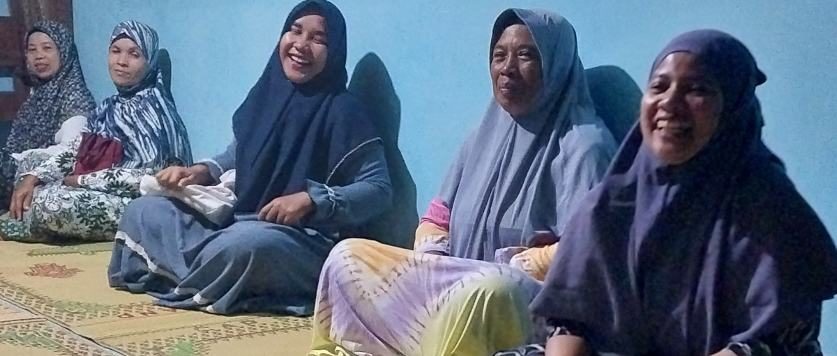 Yasinan ibu2 rt 03 dsn meces