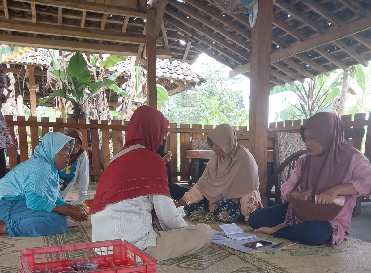 Pertemuan usep sumarah dr dsn meces