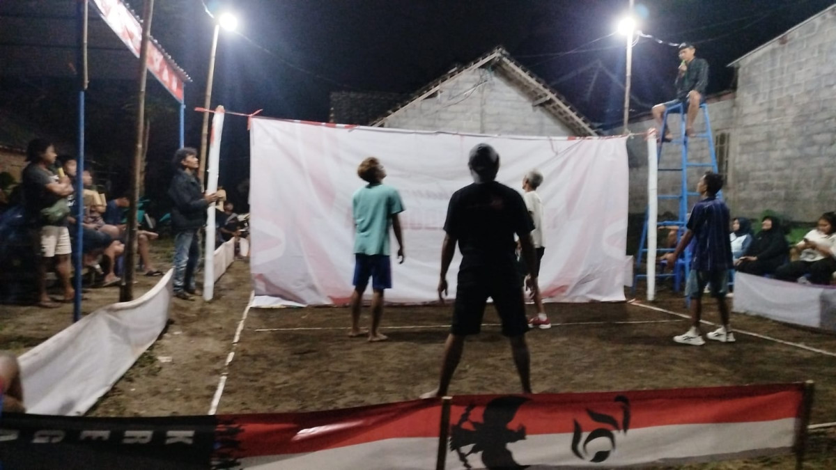 Warga cilikan mengikuti pertandingan 17 san