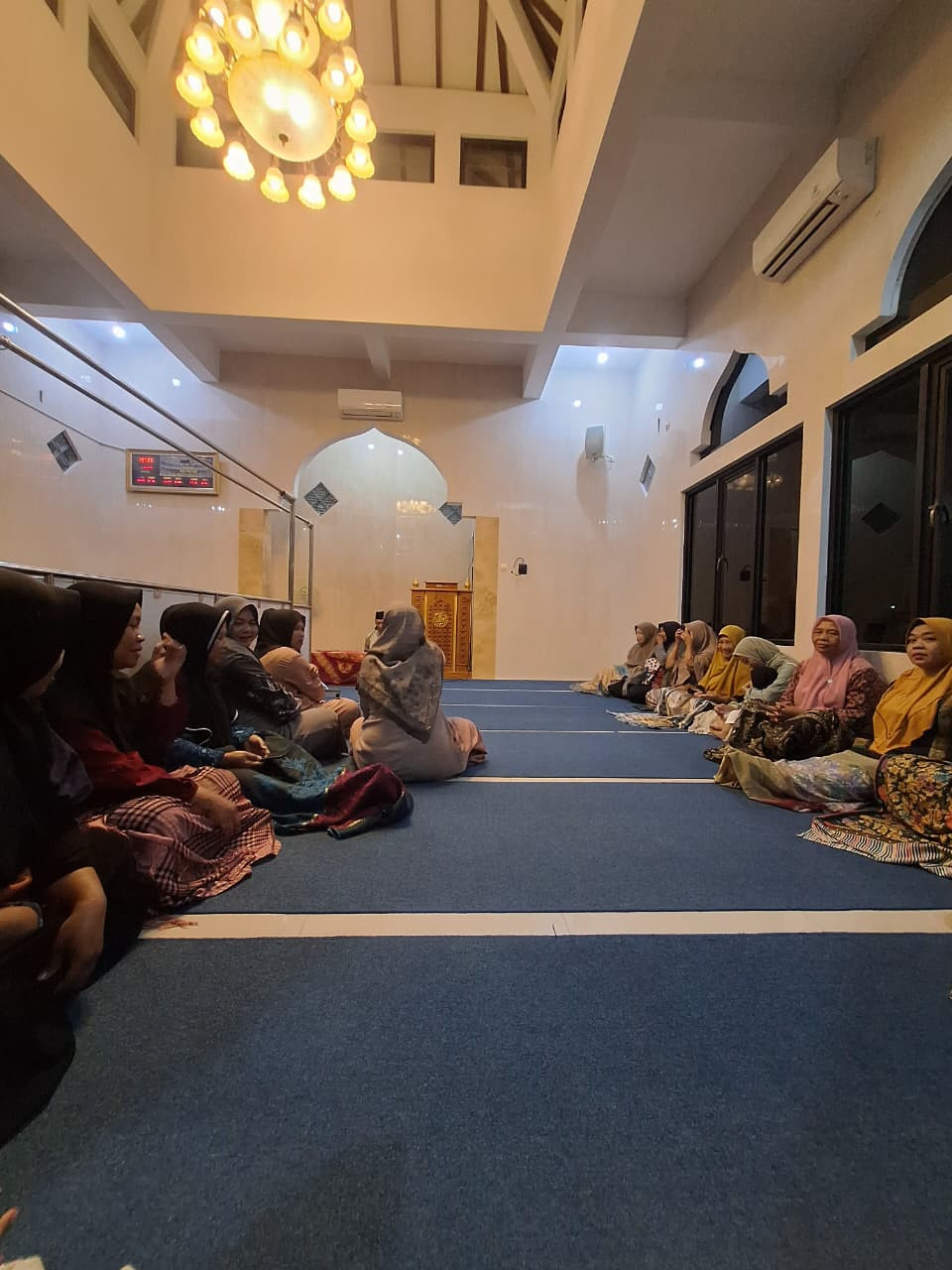 Pengajian rutin malam ahad kliwon warga dongkelsari  puntuk