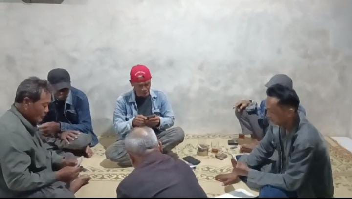 Kegiatan Ronda Malam Senin Warga Puntuk RW19