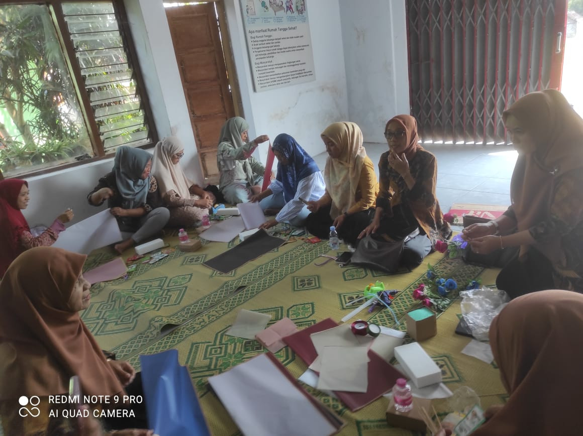 Kader lodadi mengikuti sekolah jumat pokja 2