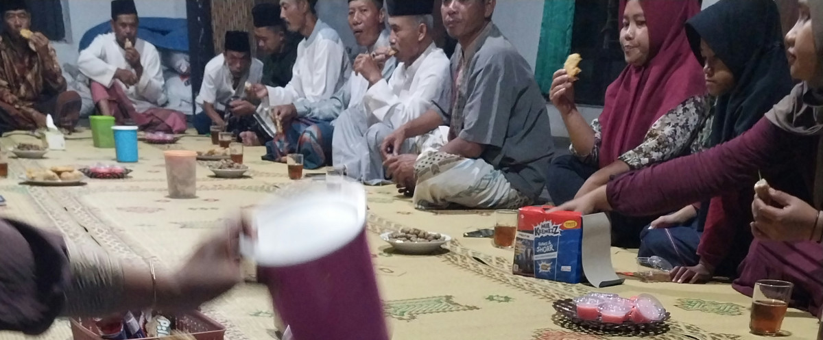 Yasinan  rt 03 dsn meces