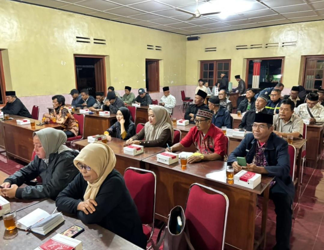 Rapat pemikihan pamong dr dsn meces