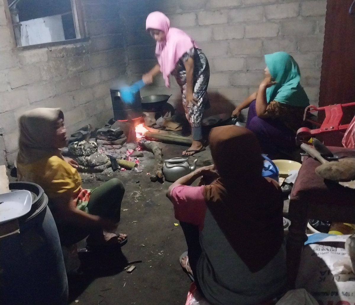 Rewang ditempat tahlil dsn meces