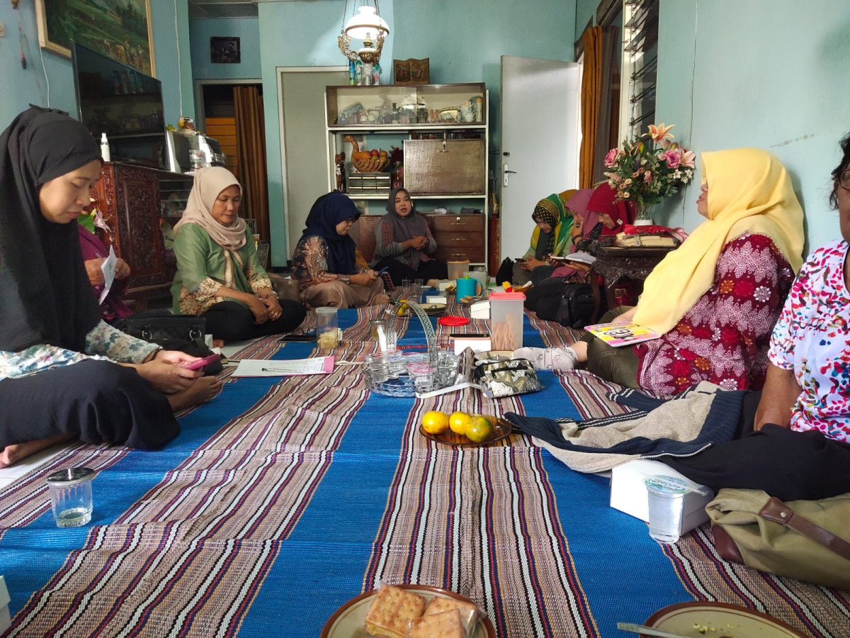 Pertemuan IMP Kelompok 2 oleh Kader KB Puntuk