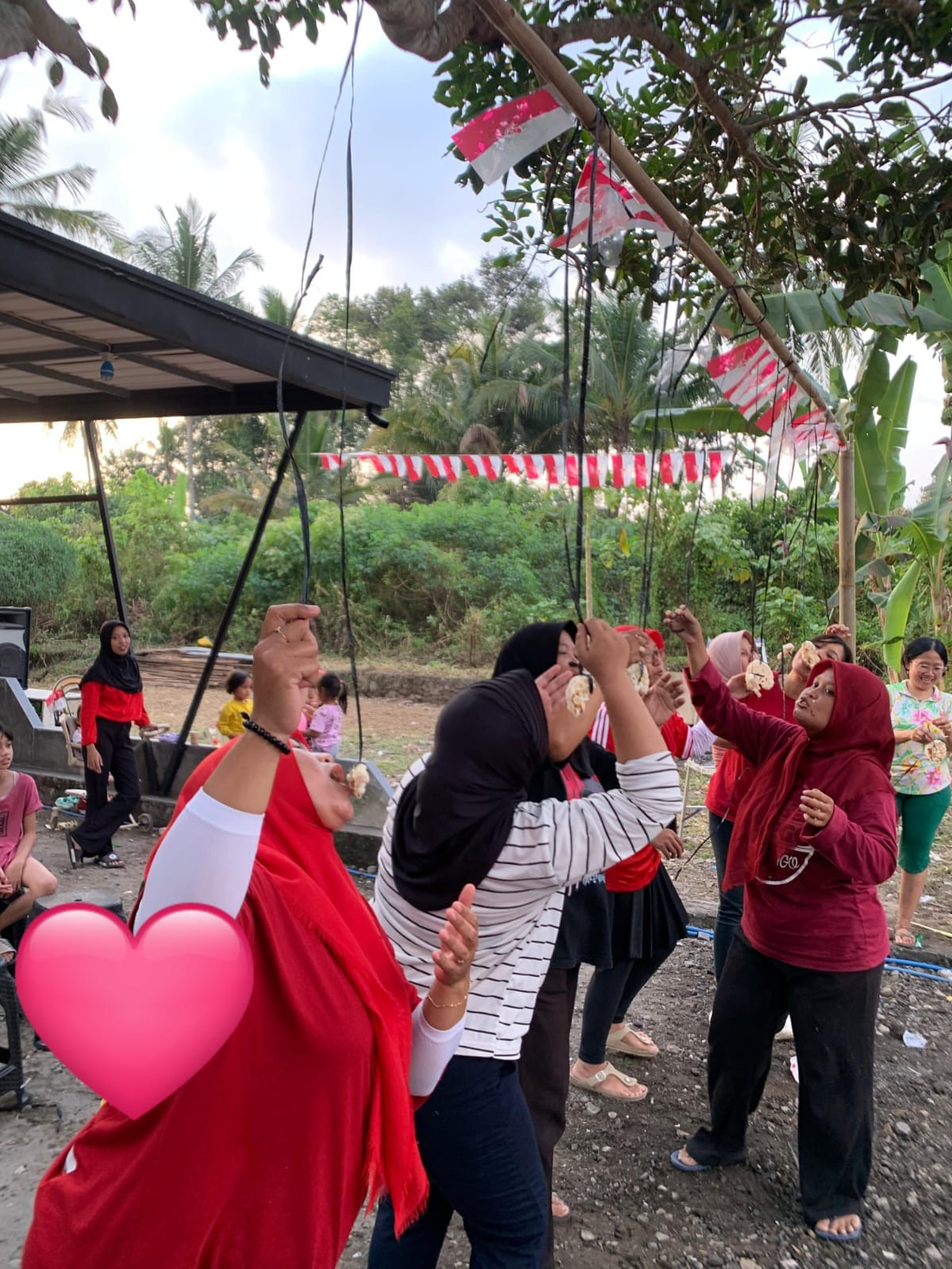 Pelaksanaan Lomba Ibu-ibu Dongkelsari Puntuk