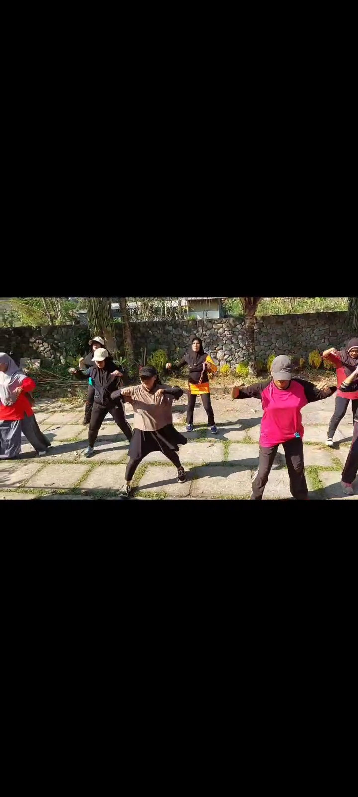 Senam ibu2 ngemplak asem