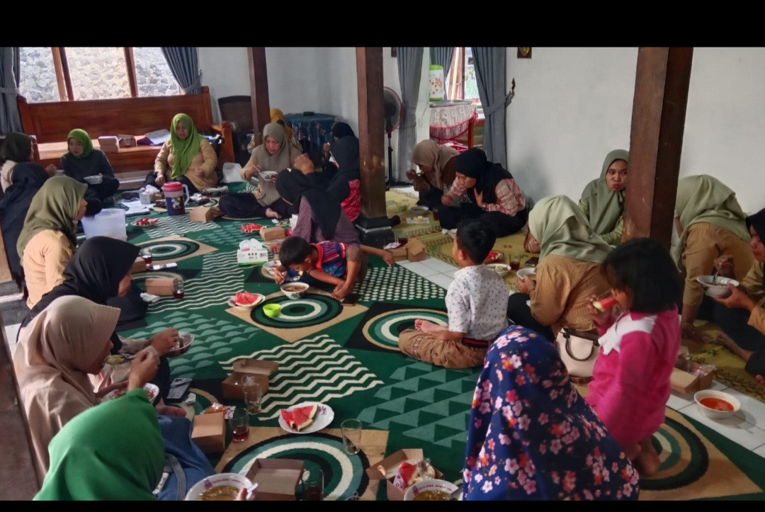 Pertemuan anggota umkm di dsn meces