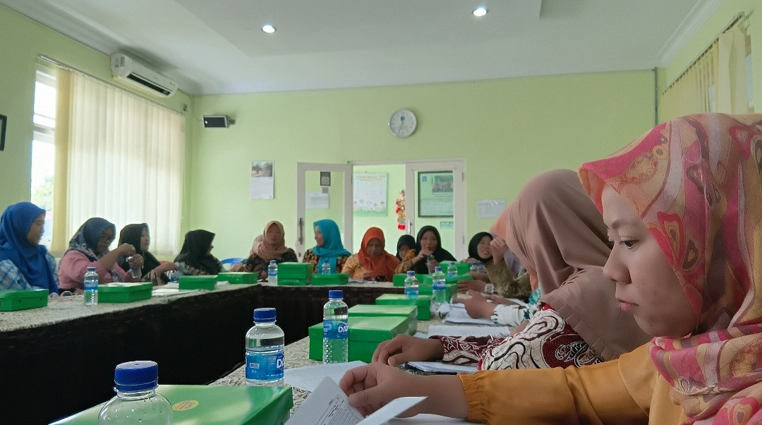 Kader sapen imengkuti pertemuan verifikasi STBM