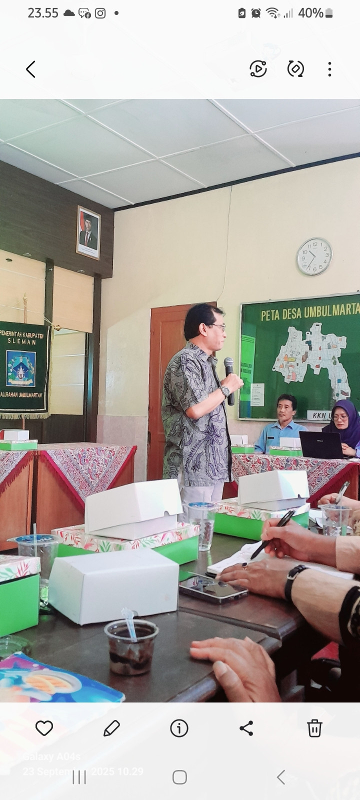 Pertemuan pokja dikalurahan oleh kader ngemplsk asem