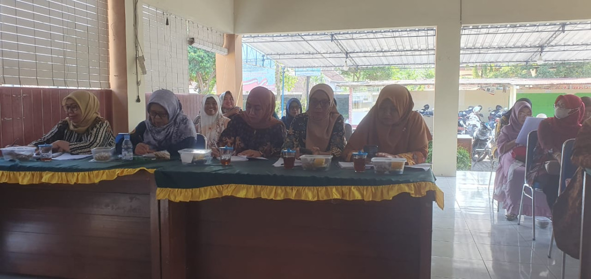 Pkk cilikan menghadiri pertemuan pkk kapanewon