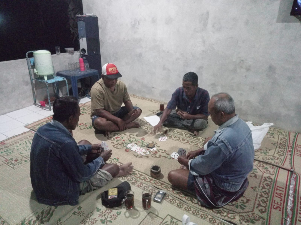 Selasa Malam Kegiatan Ronda Malam Bapak-bapak Puntuk