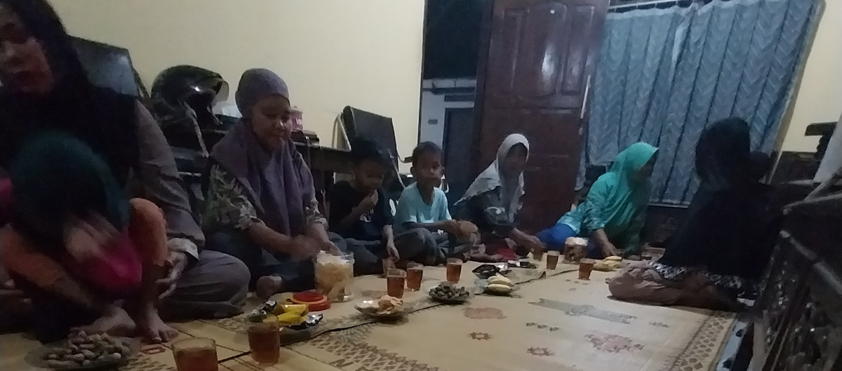 Yasinan rutin ibu ibu rt 03 dsn medes