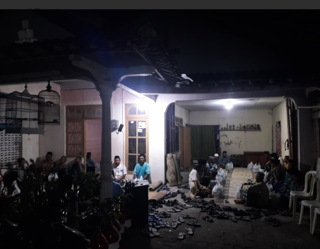 Tahlil memperingati 2 thn mejinggalnya bu titik dr dsn meces