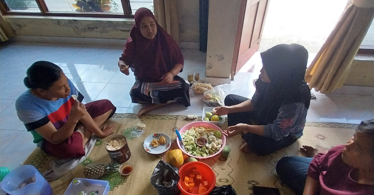 Lotisan ibu ibu rt 03