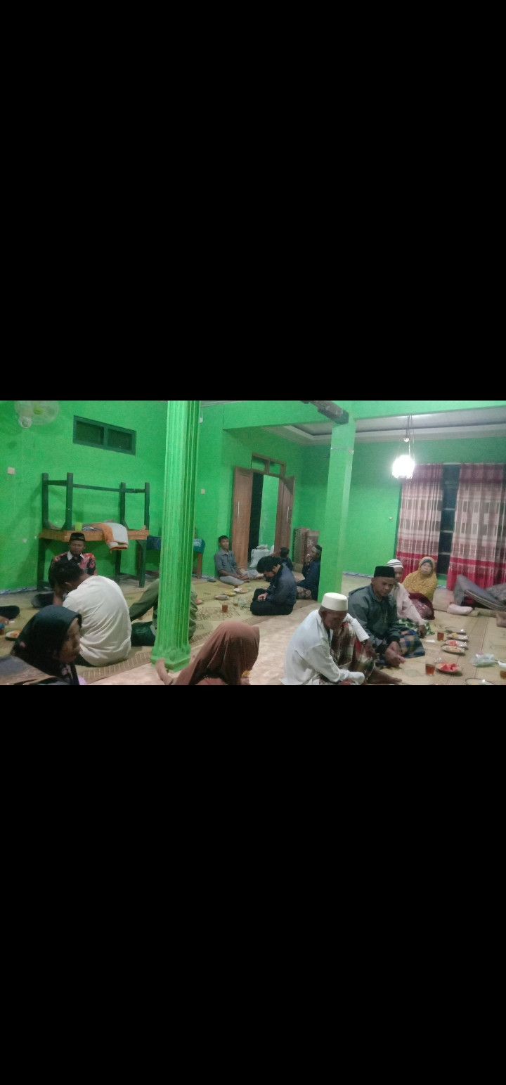 Trah minggu pon warga dusun medelan