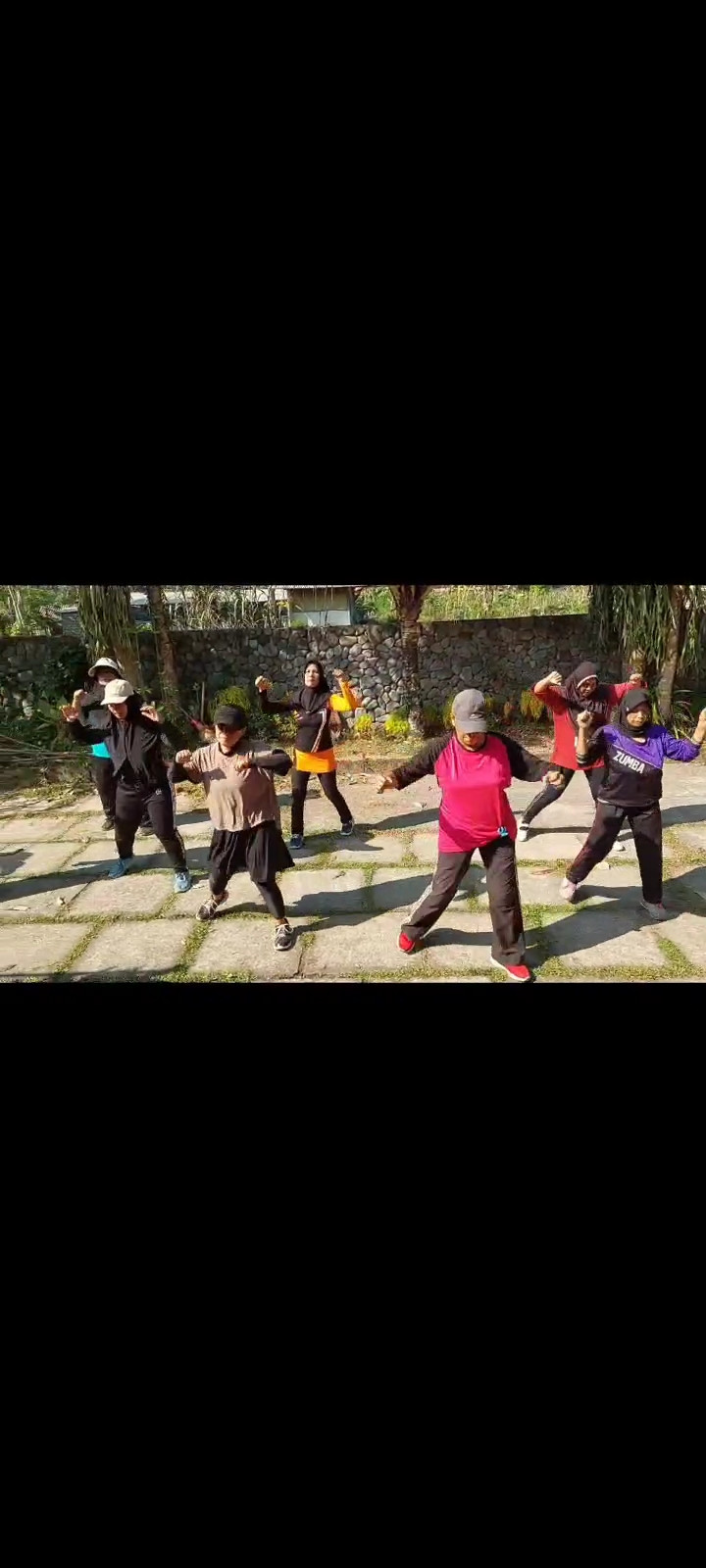 Senam ibu2 ngemplak asem